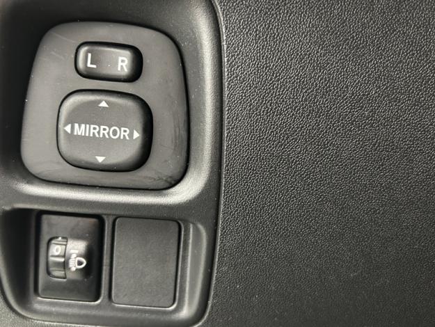 TOYOTA Aygo 1.0 VVT-i x-play  