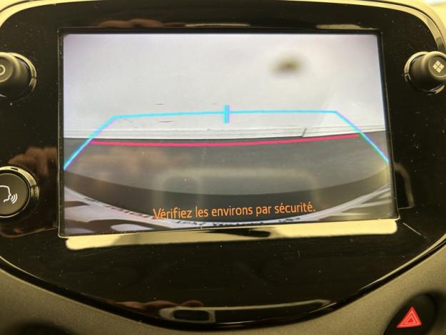 TOYOTA Aygo 1.0 VVT-i x-play  