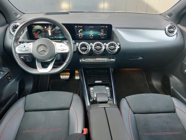 MERCEDES-BENZ EQA 250 AMG Line  