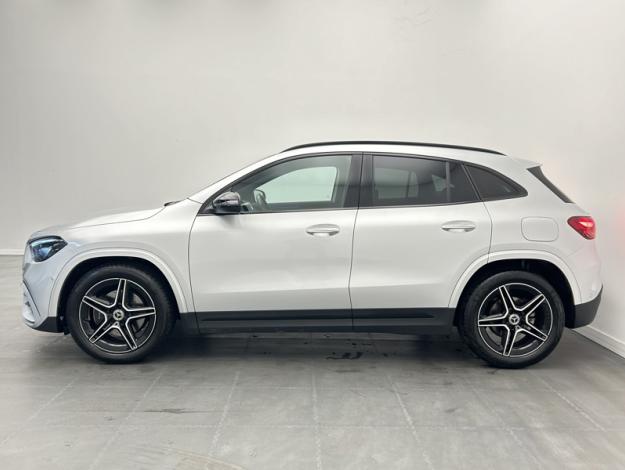 MERCEDES-BENZ GLA 200 d AMG Line  