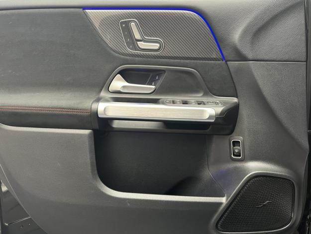 MERCEDES-BENZ GLB 200 d AMG Line  