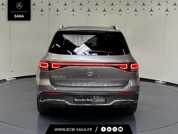 MERCEDES-BENZ EQB 250 AMG Line  