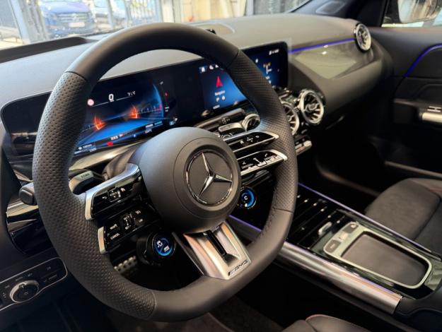 MERCEDES-BENZ GLA-Klasse Mercedes-AMG GLA 35 4MATIC Off-Roader