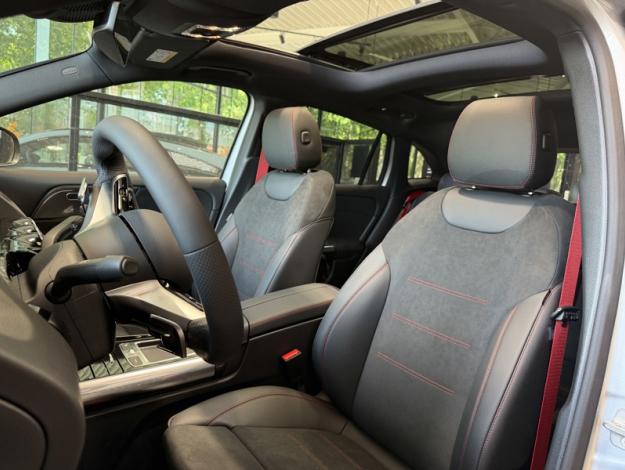 MERCEDES-BENZ GLA-Klasse Mercedes-AMG GLA 35 4MATIC Off-Roader
