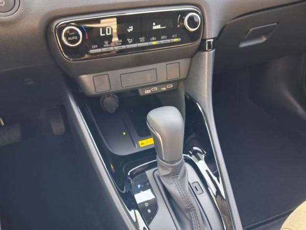TOYOTA Yaris Hybride 116h Design  YARIS HYBRIDE 116H DESIGN PACK MY26