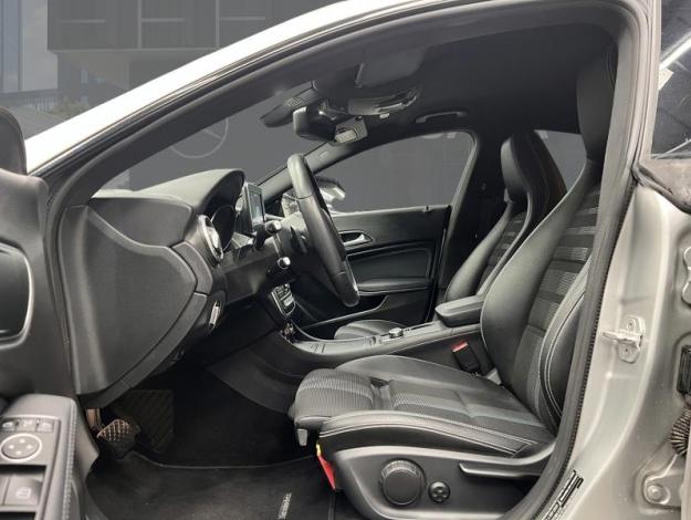 MERCEDES-BENZ CLA-Klasse CLA 180 d Coupé