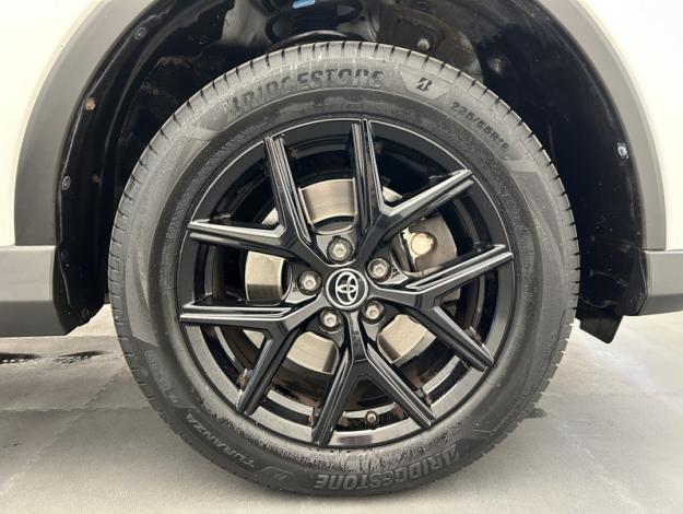 TOYOTA RAV4 AWD Black Edition  