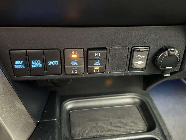 TOYOTA RAV4 AWD Black Edition  