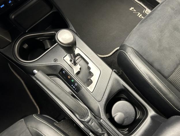 TOYOTA RAV4 AWD Black Edition  