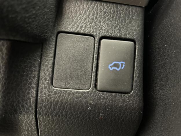 TOYOTA RAV4 AWD Black Edition  