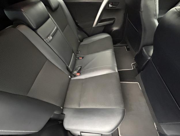 TOYOTA RAV4 AWD Black Edition  