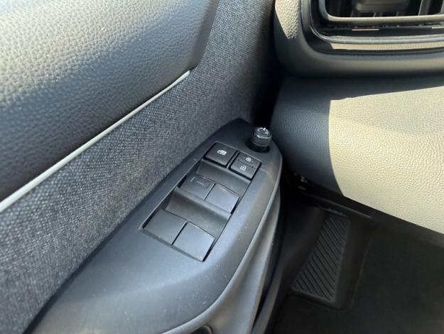 TOYOTA Yaris  116h Design  