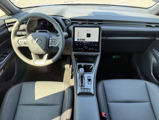 LEXUS LBX 1.5 136H 2WD Emotion  TECH