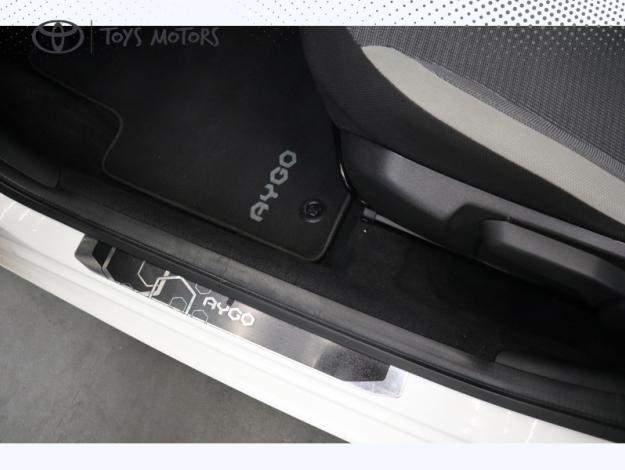 TOYOTA Aygo 1.0 VVT-i x-play MY20  