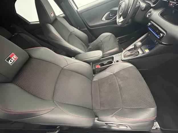 TOYOTA Yaris 116h GR SPORT  