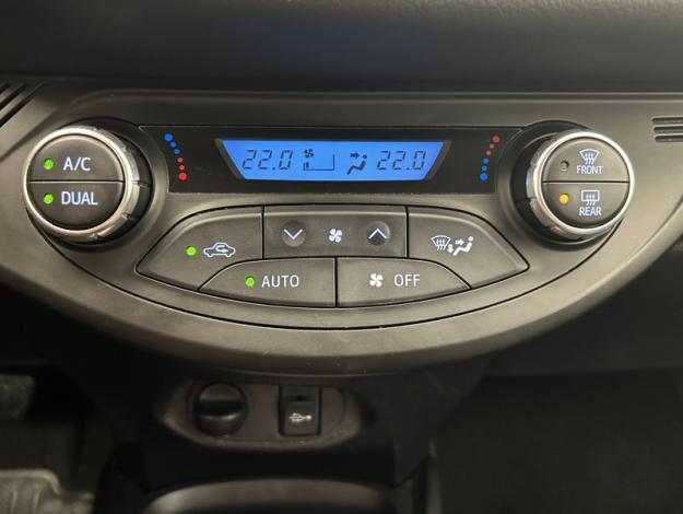 TOYOTA Yaris 110 VVT-i CVT Dynamic  