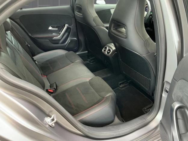MERCEDES-BENZ A 250 e AMG Line  