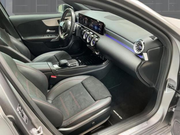 MERCEDES-BENZ A 250 e AMG Line  