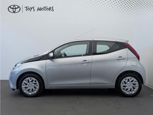 TOYOTA Aygo 1.0 VVT-i x-play X-SHIFT  