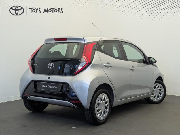 TOYOTA Aygo 1.0 VVT-i x-play X-SHIFT  