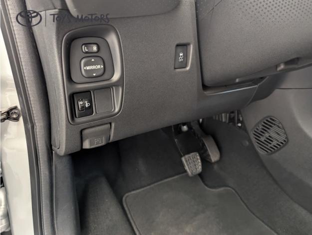 TOYOTA Aygo 1.0 VVT-i x-play X-SHIFT  