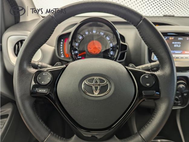 TOYOTA Aygo 1.0 VVT-i x-play X-SHIFT  