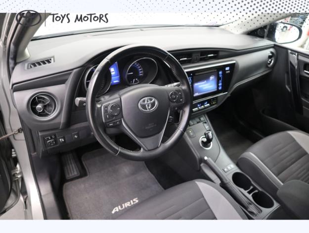 TOYOTA Auris Hybride 136h Design  