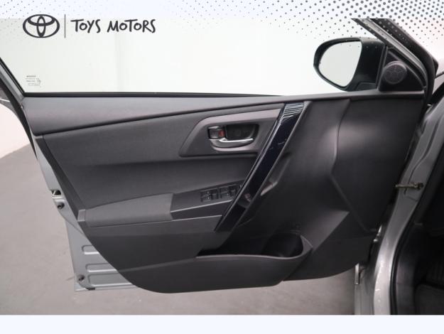 TOYOTA Auris Hybride 136h Design  