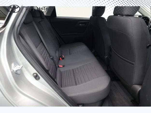 TOYOTA Auris Hybride 136h Design  