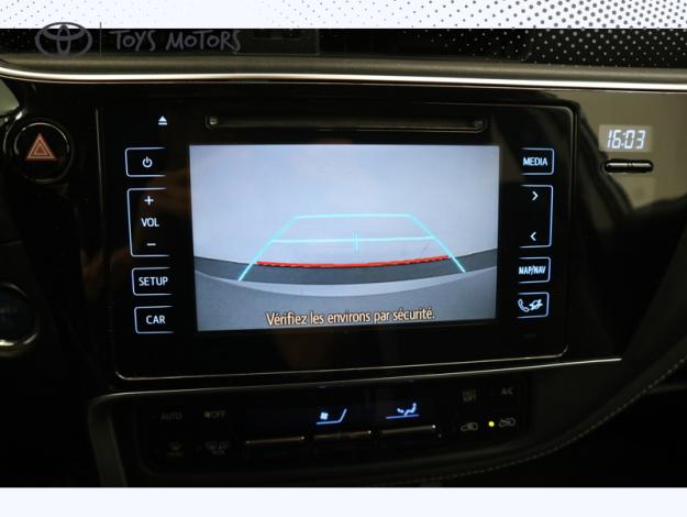 TOYOTA Auris Hybride 136h Design  