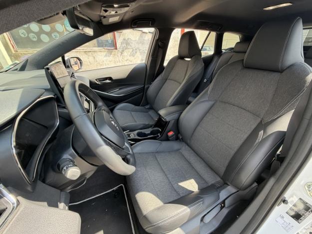 TOYOTA Corolla Touring Sports Hybrid Design   
