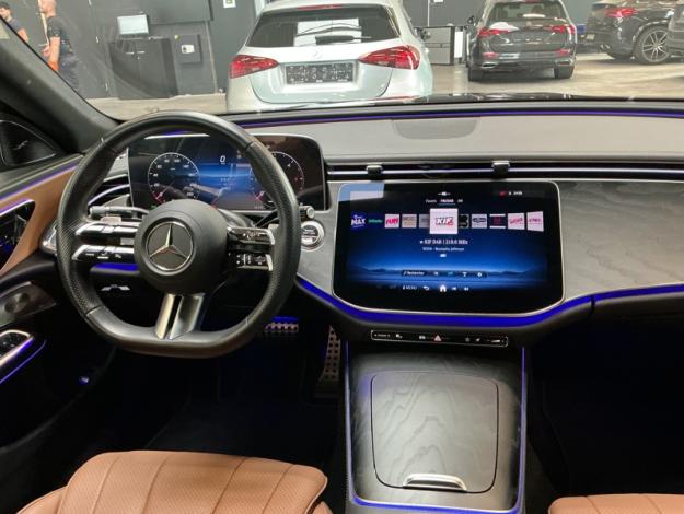 MERCEDES-BENZ E 220 d Berline AMG Line  
