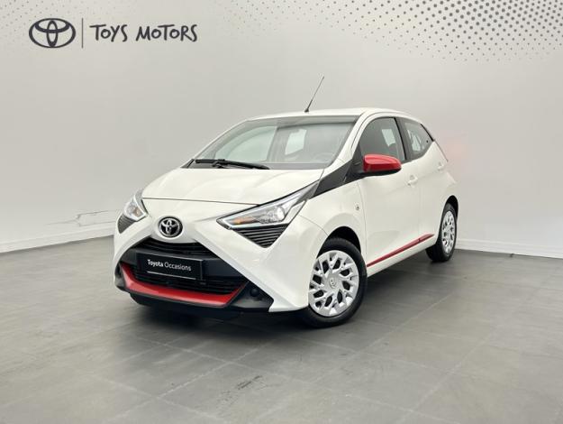 TOYOTA Aygo 1.0 VVT-i x-play  