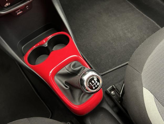 TOYOTA Aygo 1.0 VVT-i x-play  