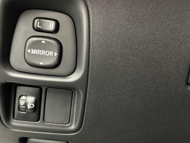 TOYOTA Aygo 1.0 VVT-i x-play  