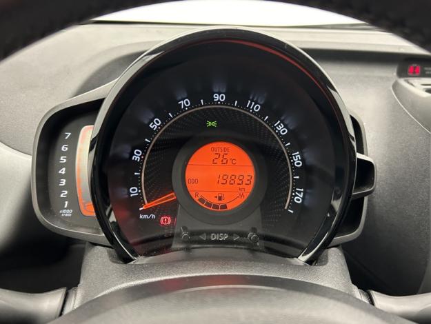TOYOTA Aygo 1.0 VVT-i x-play  