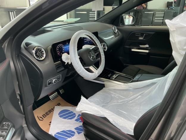 MERCEDES-BENZ GLA 180 AMG Pack Night Toit Pano  