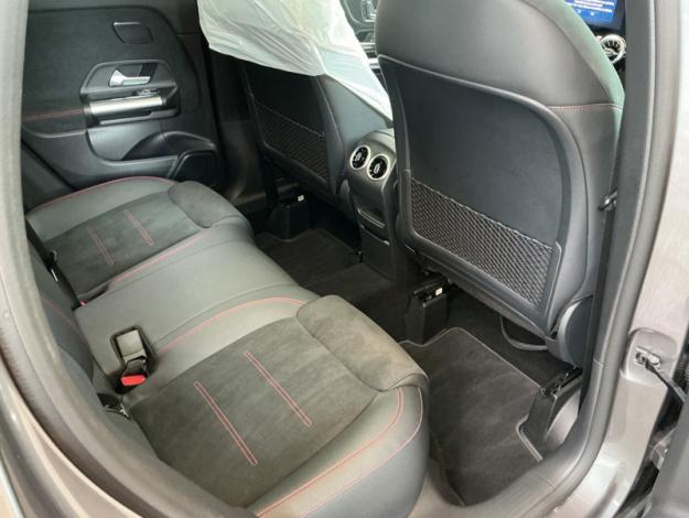 MERCEDES-BENZ GLA 180 AMG Pack Night Toit Pano  