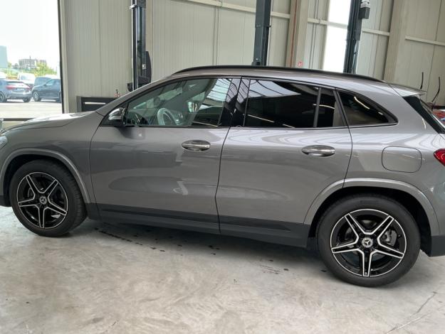 MERCEDES-BENZ GLA 180 AMG Pack Night Toit Pano  