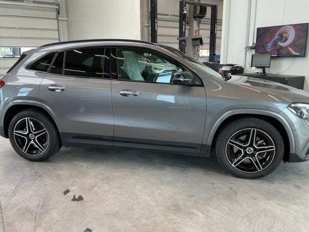MERCEDES-BENZ GLA 180 AMG Pack Night Toit Pano  