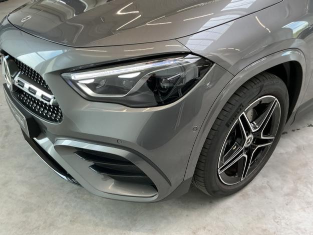 MERCEDES-BENZ GLA 180 AMG Pack Night Toit Pano  