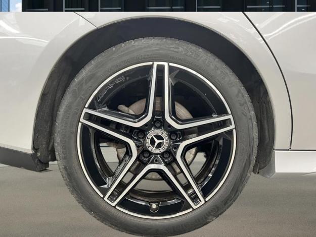 MERCEDES-BENZ CLA 180 Shooting Brake AMG Line Premium Plus 