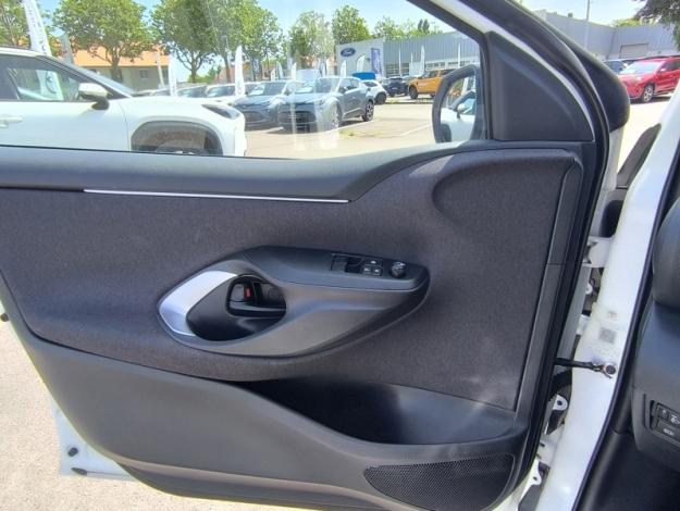 TOYOTA Yaris Hybride 116h Dynamic Business   