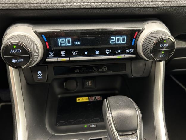 TOYOTA RAV4 AWD 222ch Dynamic  PACK TECHNO 