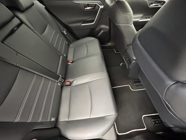 TOYOTA RAV4 2WD Dynamic Business   