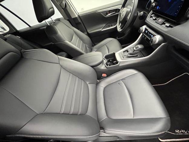TOYOTA RAV4 2WD Dynamic Business   