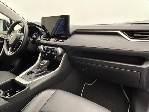 TOYOTA RAV4 2WD Dynamic Business   