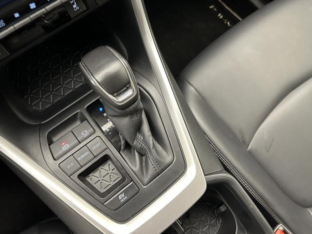 TOYOTA RAV4 2WD Dynamic Business   