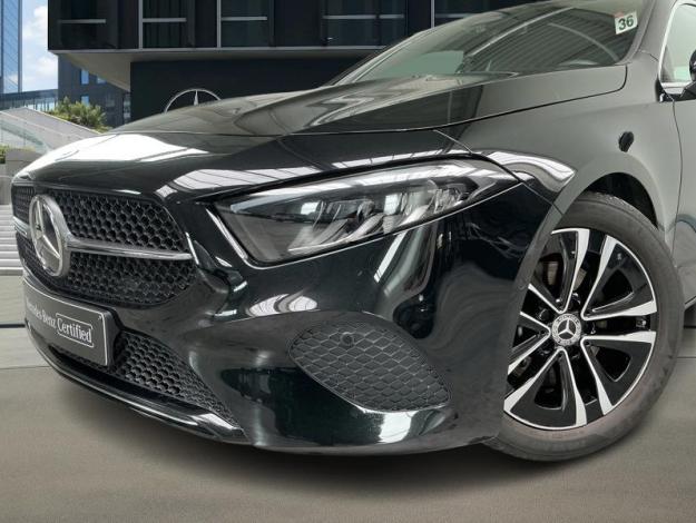 MERCEDES-BENZ A 180 Essential Line  