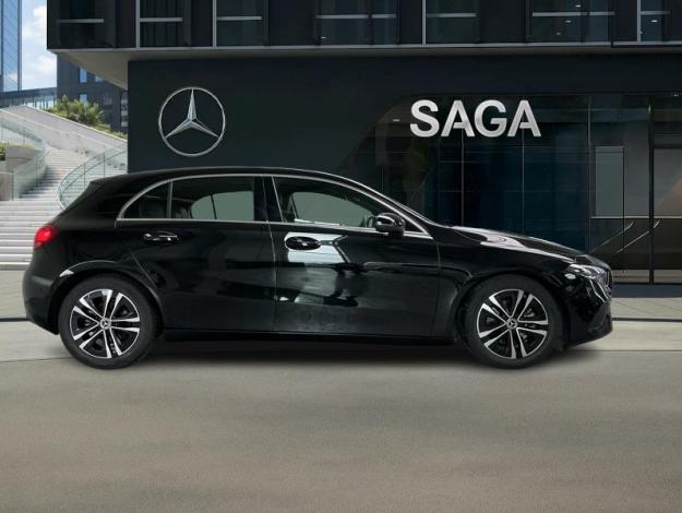 MERCEDES-BENZ A 180 Essential Line  